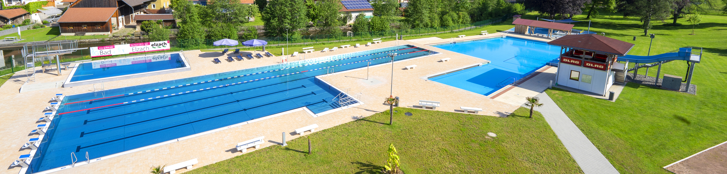 Ansicht der Freibadanlage - Stadtwerke Elzach und IG Bad freuen sich auf Ihren Besuch